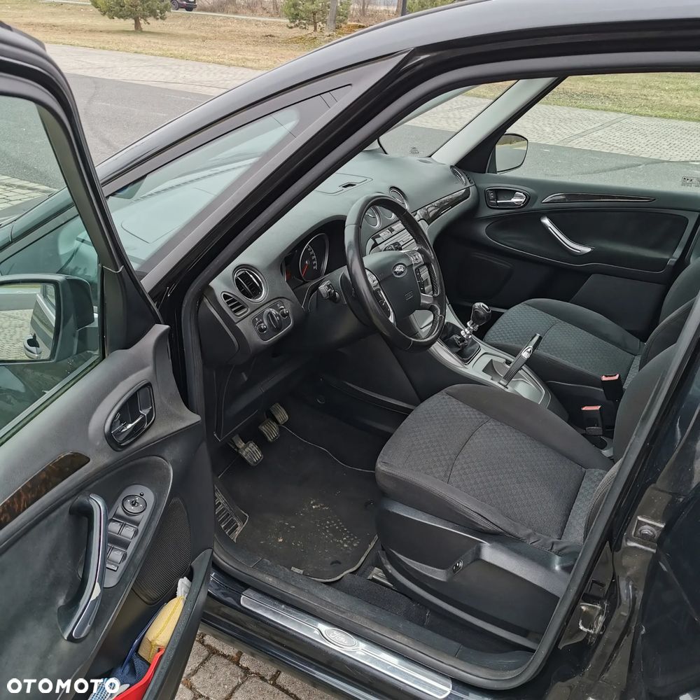 Ford Galaxy 2.0 TDCi Ghia - 19