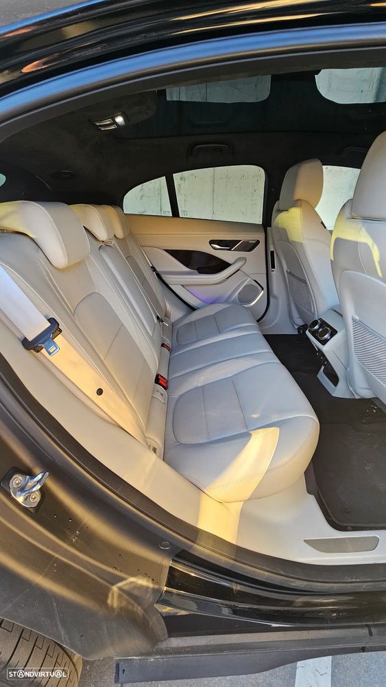 Jaguar I-Pace EV400 AWD First Edition - 16