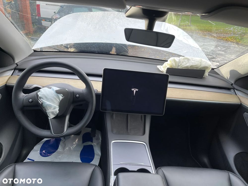 Tesla Y Model RWD - 8
