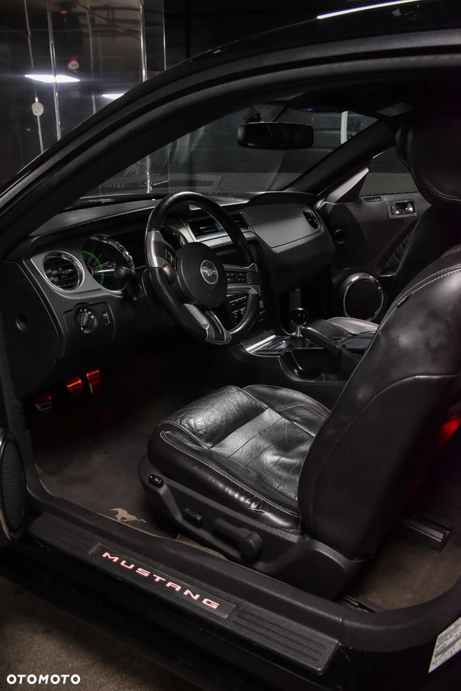 Ford Mustang 3.7 V6 Premium - 9