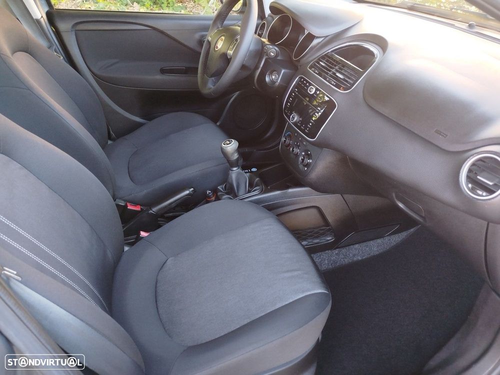 Fiat Punto 1.3 M-Jet Lounge S&S - 19