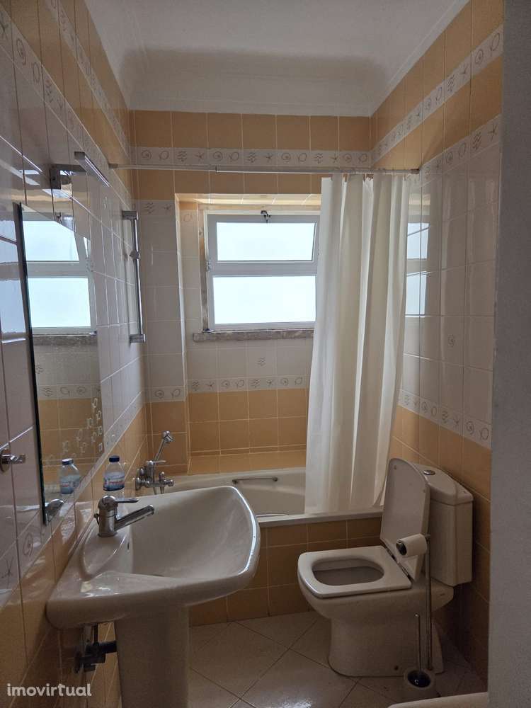 T2 Alvalade semi-equipado - Grande imagem: 4/8