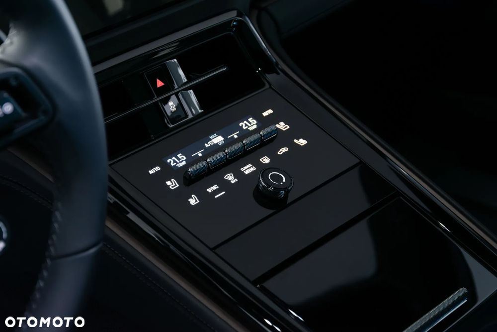 Porsche Panamera 4 E-Hybrid PHEV - 30
