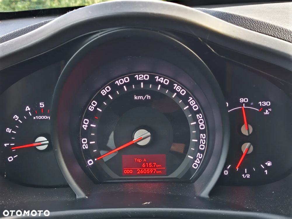 Kia Sportage 1.7 CRDI L 2WD - 8