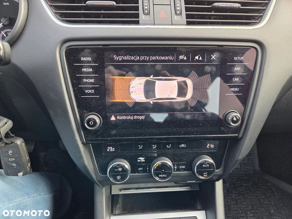 Skoda Octavia 1.6 TDI Active - 8