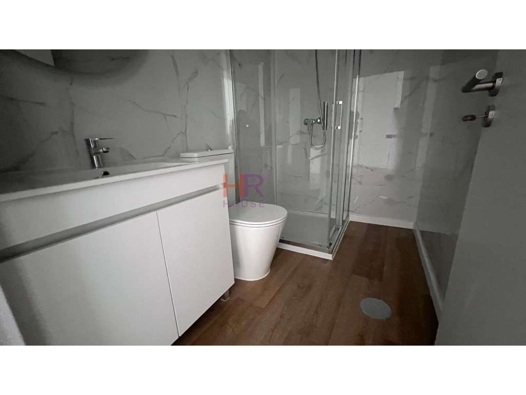 Apartamento T1 novo no centro de Coimbra com acabamentos modernos. - Grande imagem: 4/5