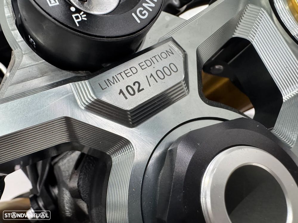 Triumph Street Triple 765 Moto2 - 3