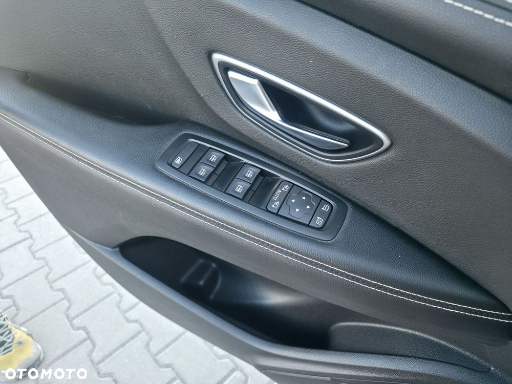 Renault Scenic - 26