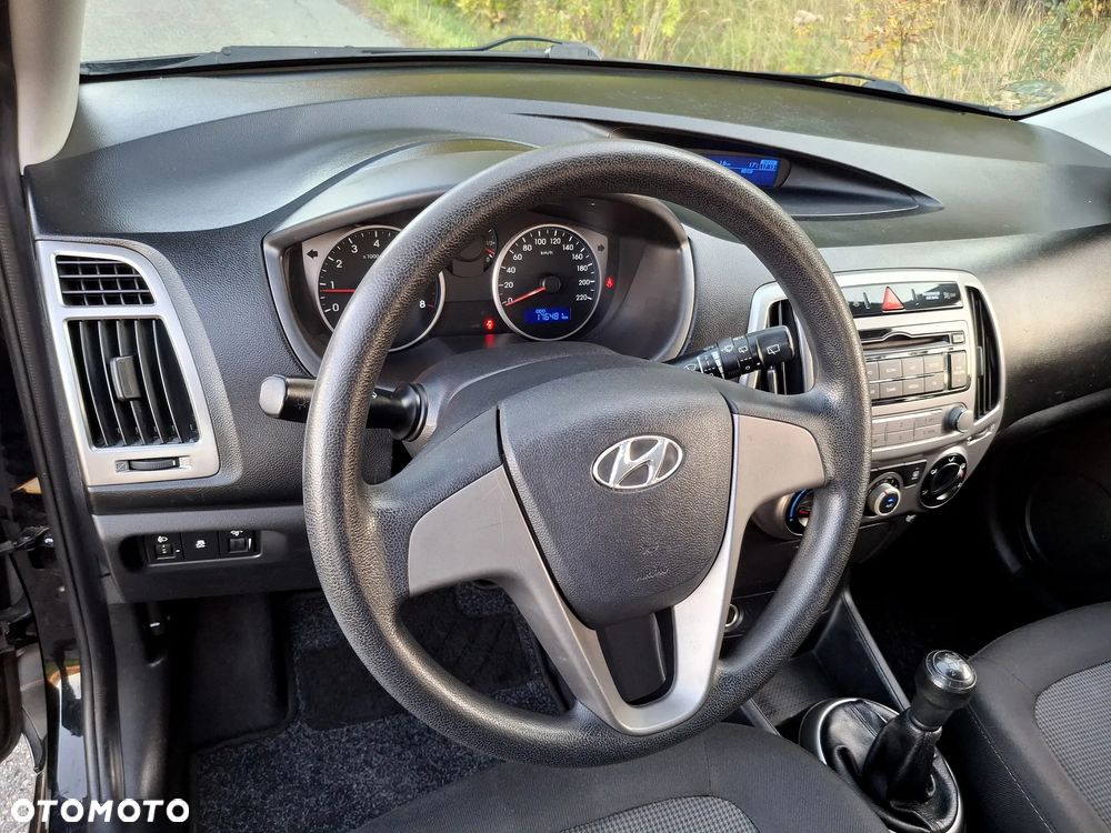 Hyundai i20 1.2 Intro Edition - 16
