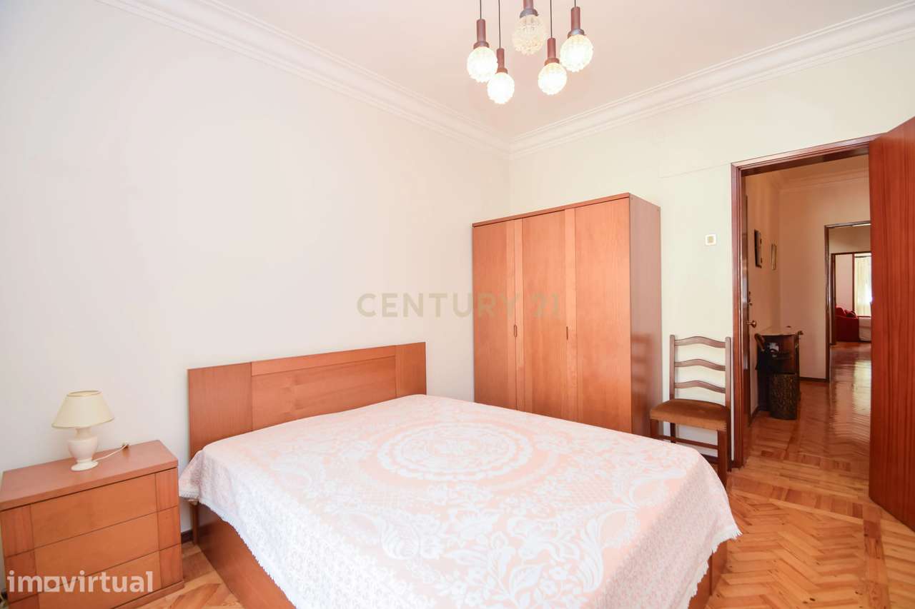 Apartamento T5 | 137 m² | 1.º Andar | Penha de França – Lisboa - Grande imagem: 2/35