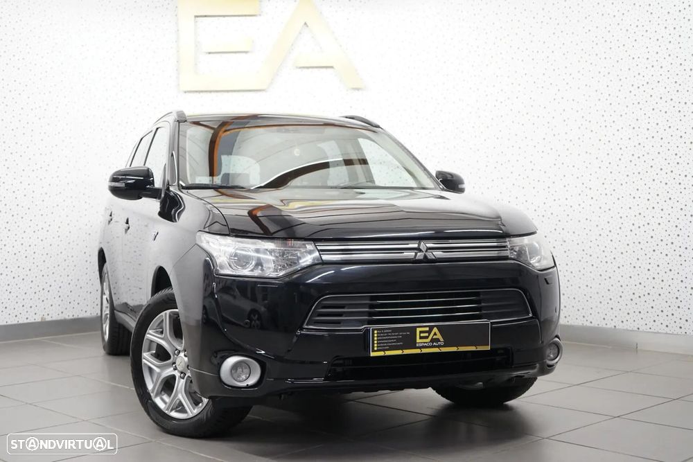 Mitsubishi Outlander 2.0 4WD Plus - 1
