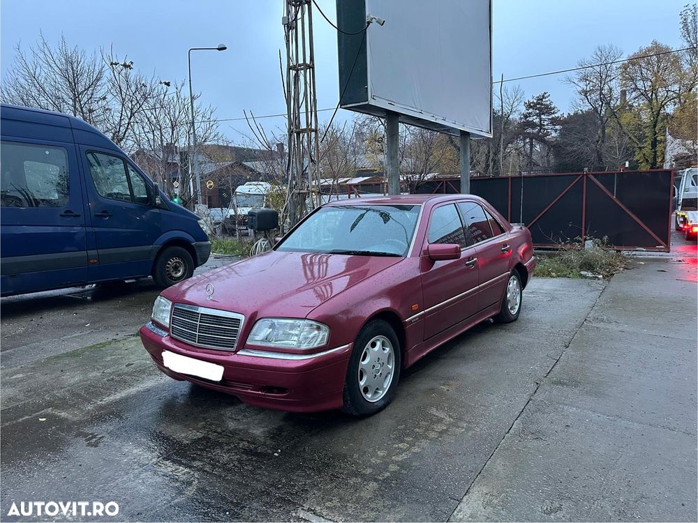 Mercedes-Benz C - 1
