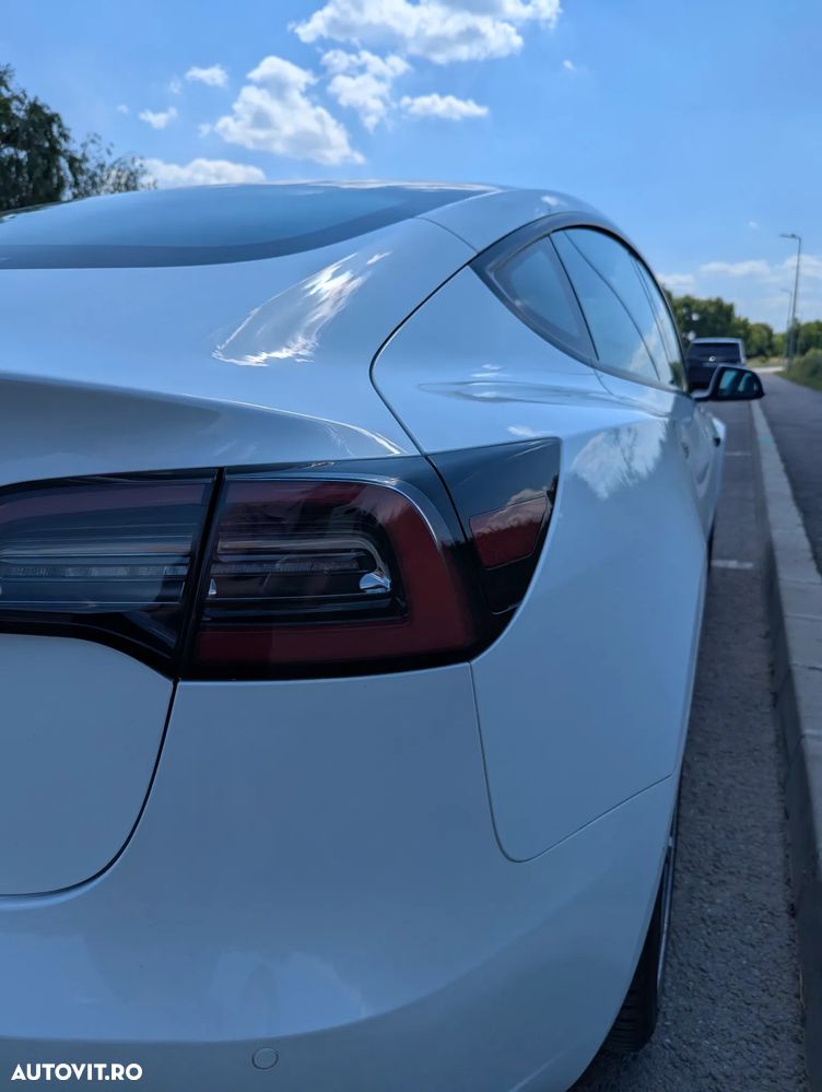 TESLA Model 3 2022 — imagine 15