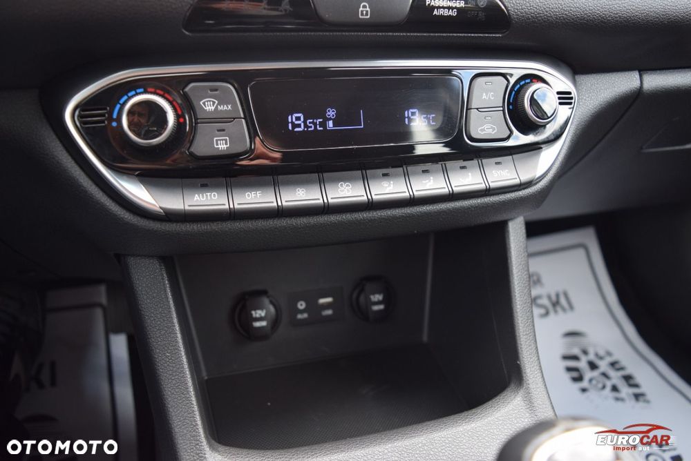 Hyundai i30 1.4 YES - 25