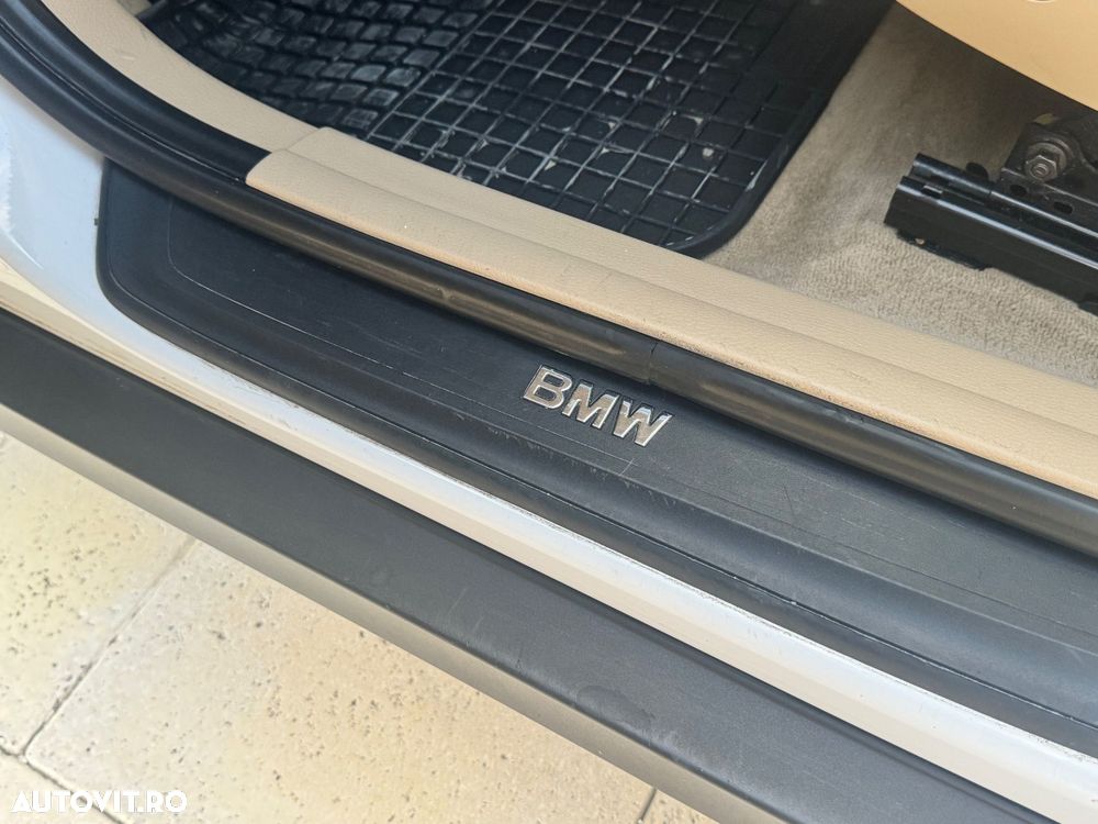 BMW X1 xDrive18d - 16