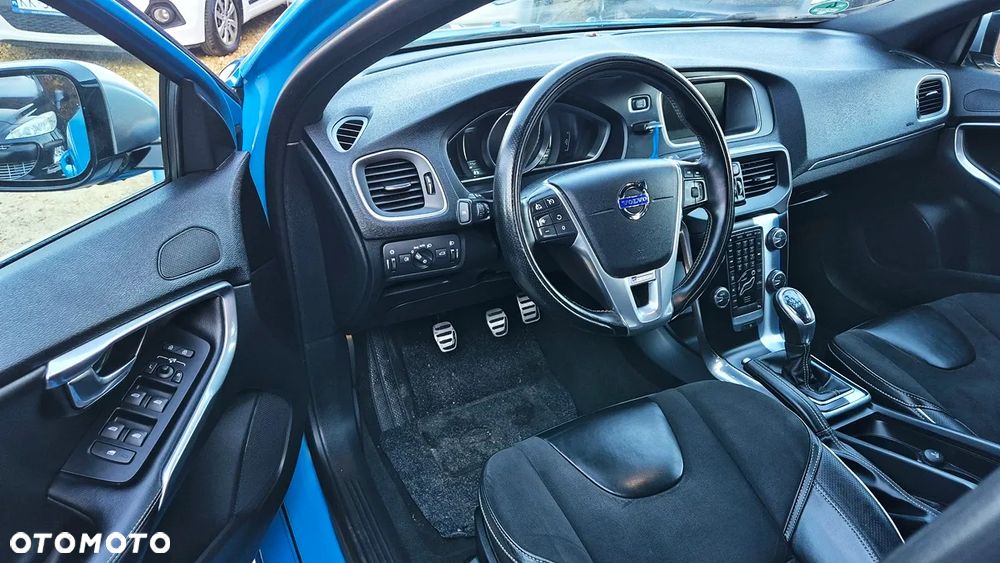 Volvo V40 T3 R-Design Summum - 27