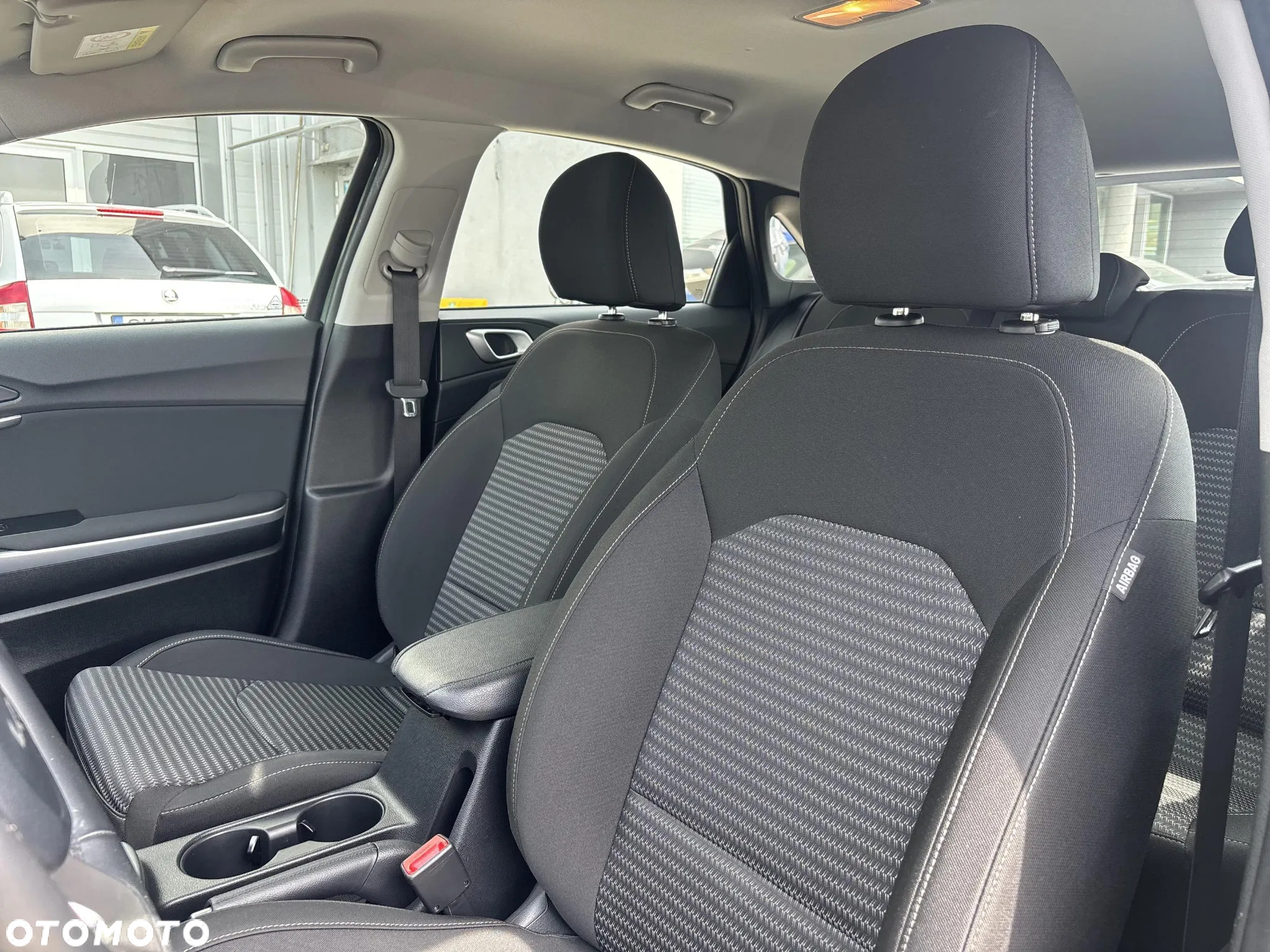 Kia Ceed 1.5 T-GDI M DCT - 11