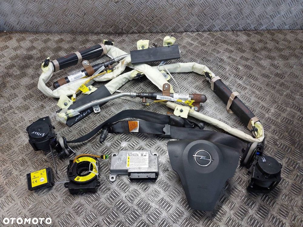 ZESTAW POSTRZAŁOWY AIRBAG KOKPIT OPEL ANTARA I - 1