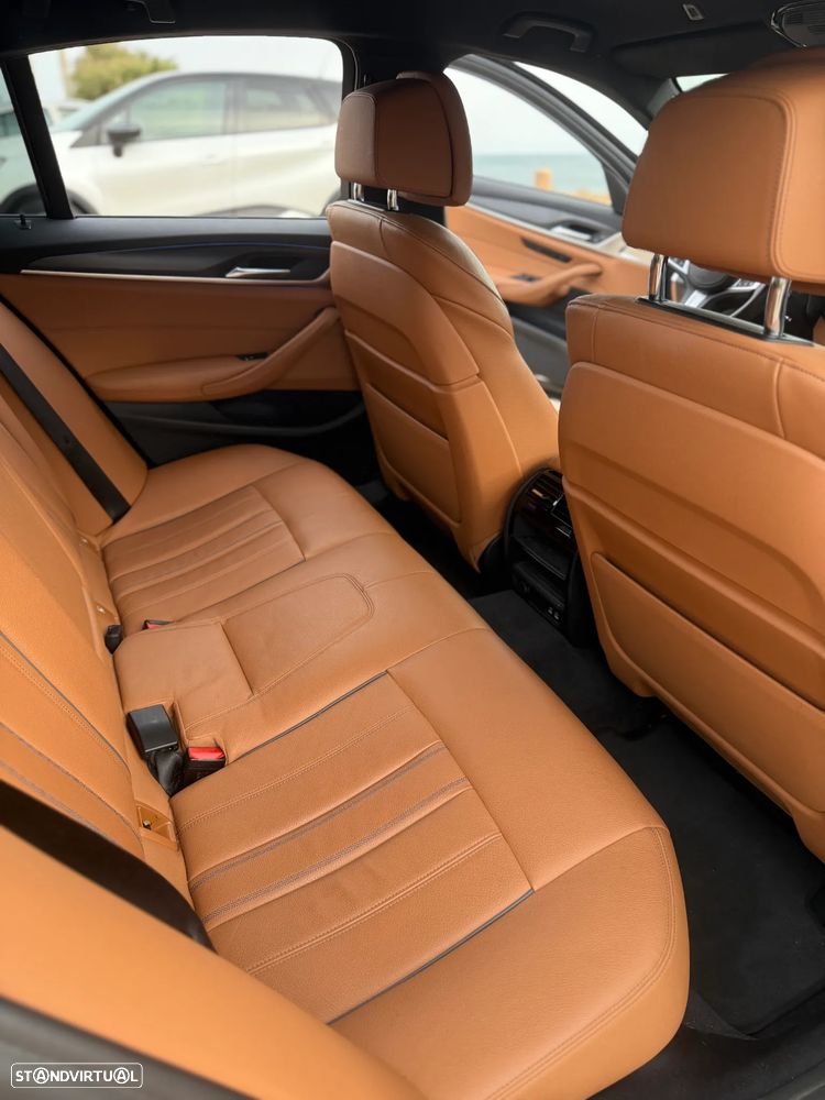 BMW 530 e Pack M - 24