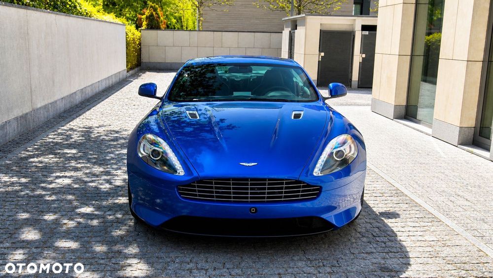 Aston Martin DB9 - 2