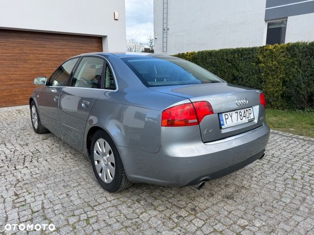 Audi A4 Limousine 2.0T FSI - 2