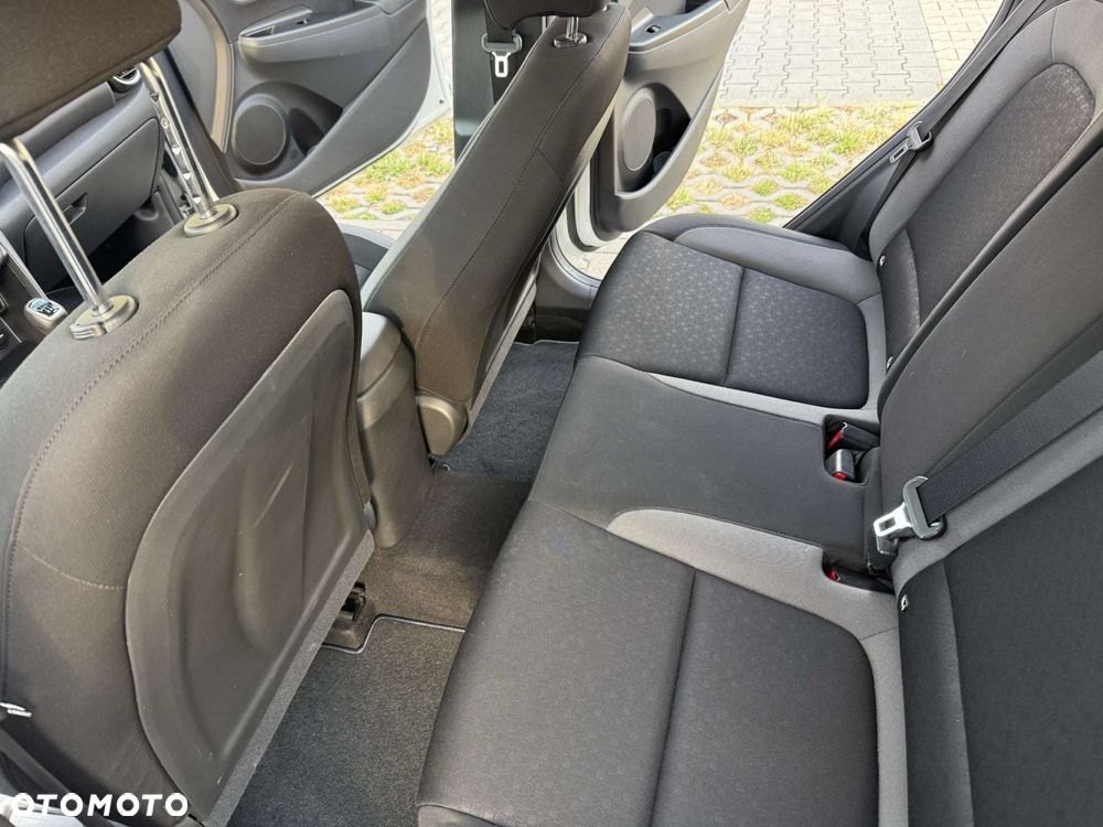 Hyundai Kona - 8