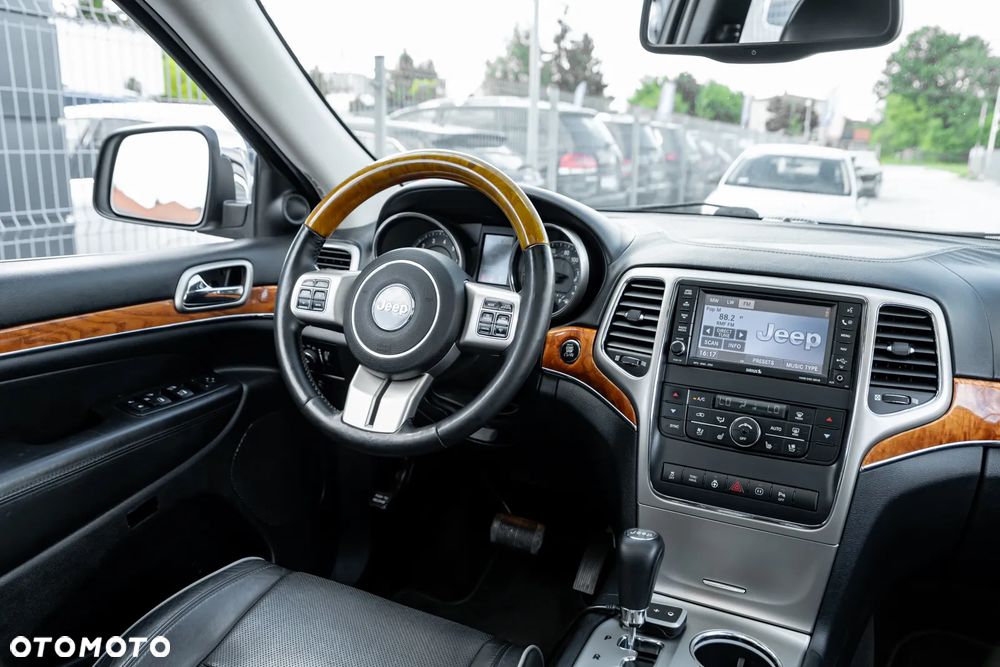 Jeep Grand Cherokee 5.7 V8 HEMI 4WD Automatik Overland - 27