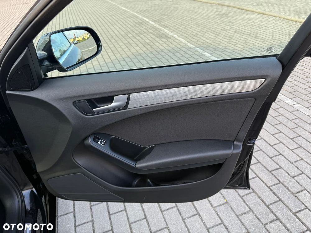 Audi A4 Avant 2.0 TDI DPF Ambition - 36