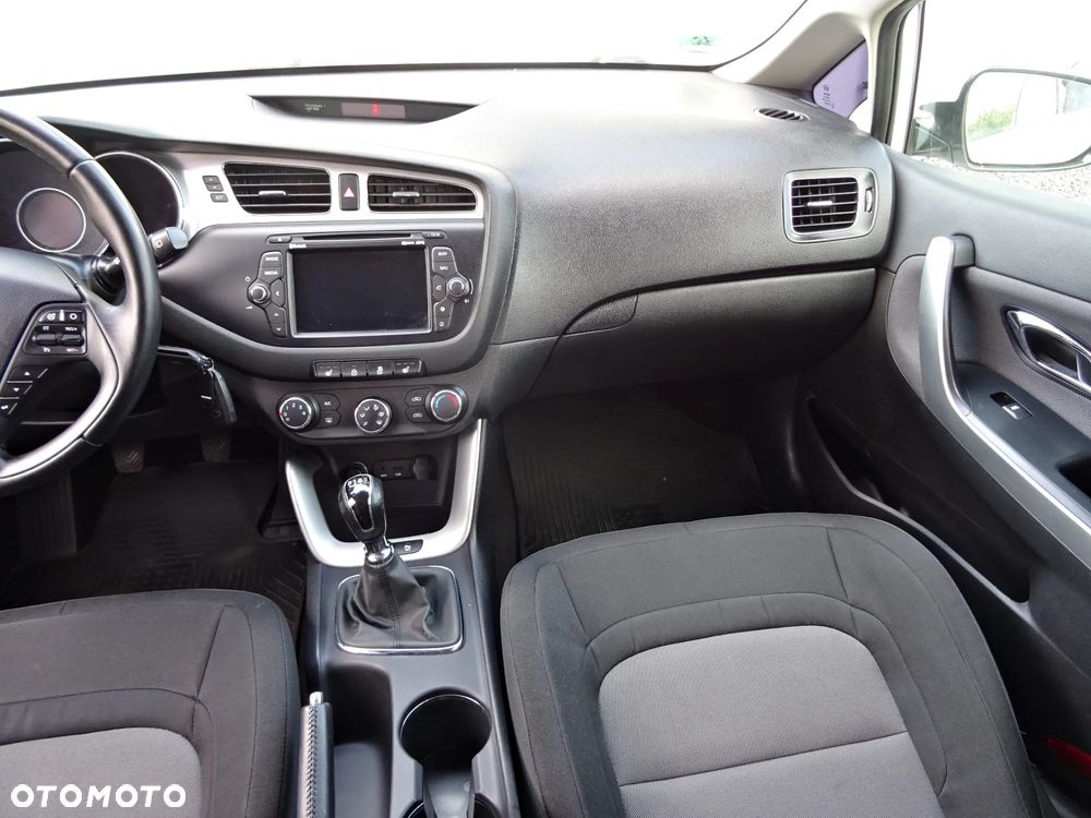 Kia Ceed - 28