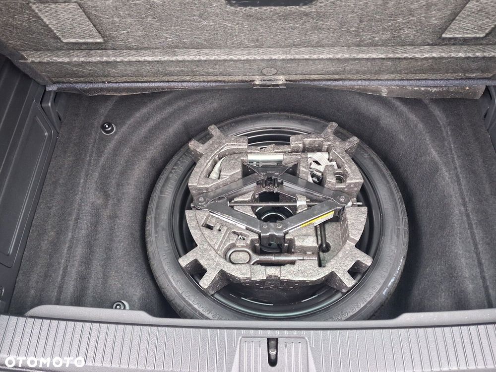 Volkswagen Passat - 14