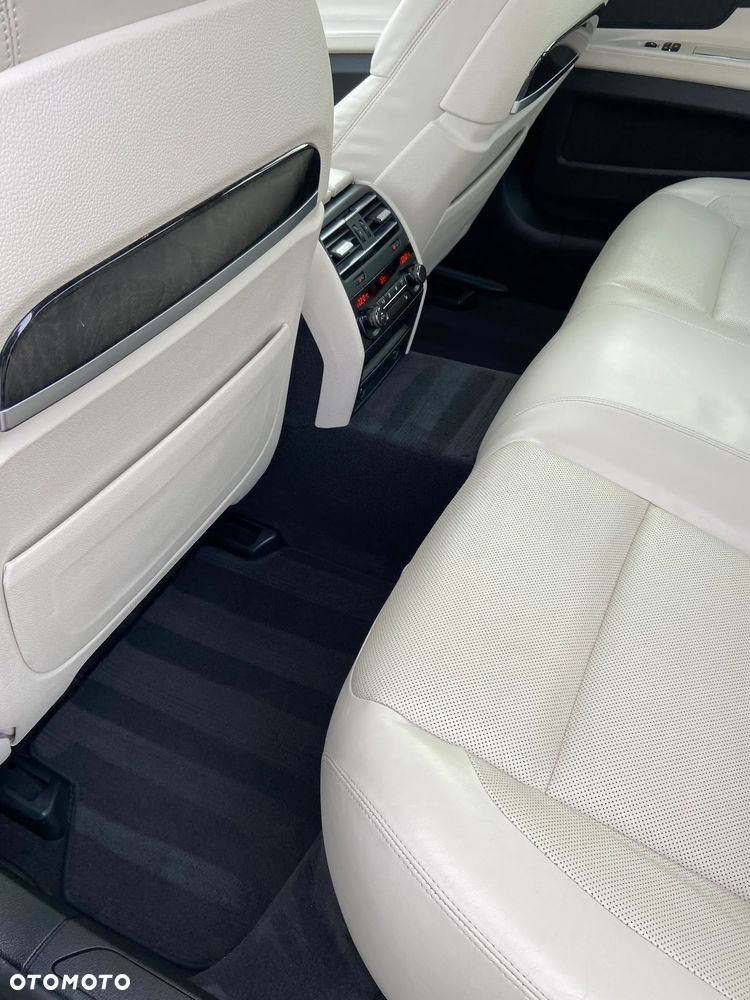 BMW Seria 7 750d xDrive - 21