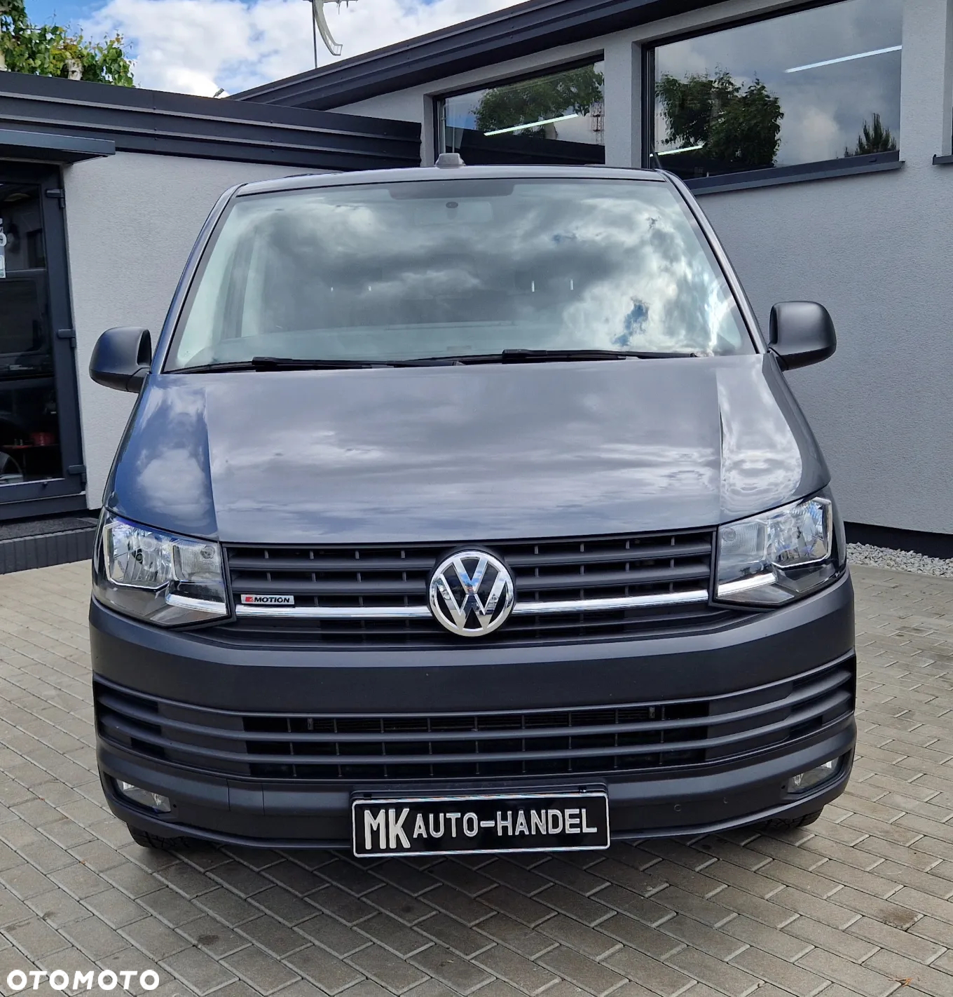 Volkswagen Caravelle - 2