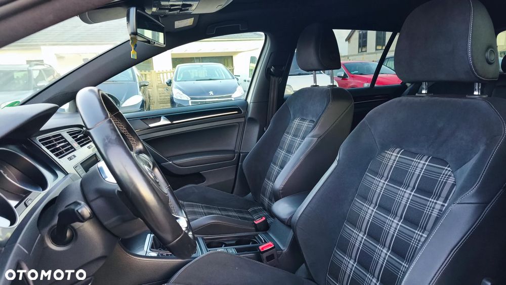 Volkswagen Golf GTD (BlueMotion Technology) - 20