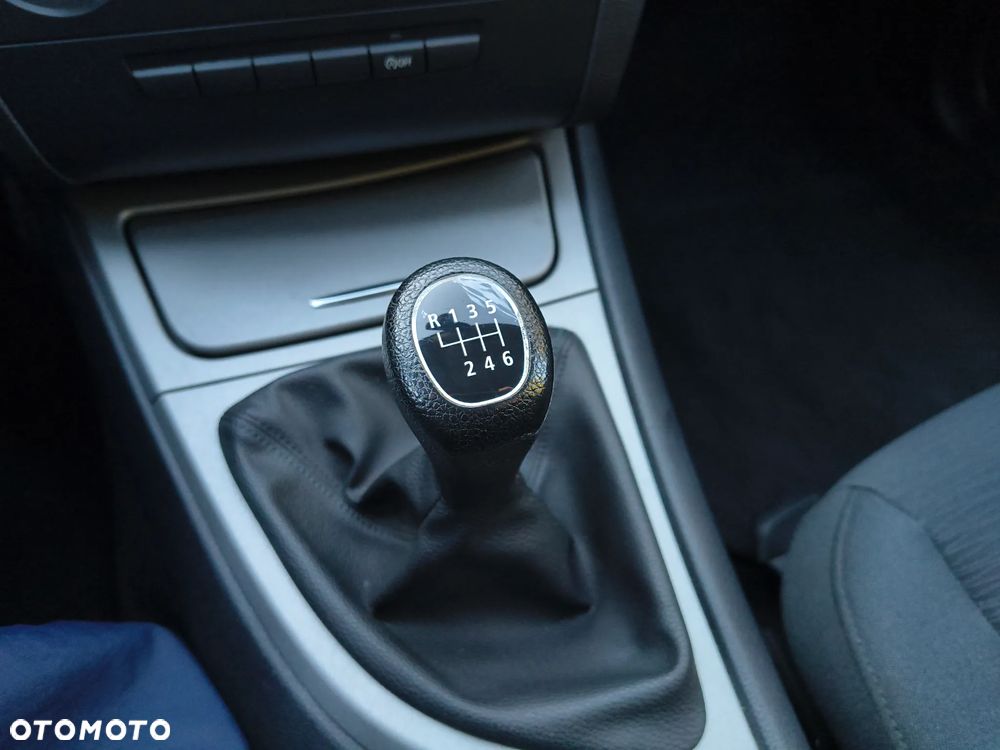 BMW Seria 1 - 12