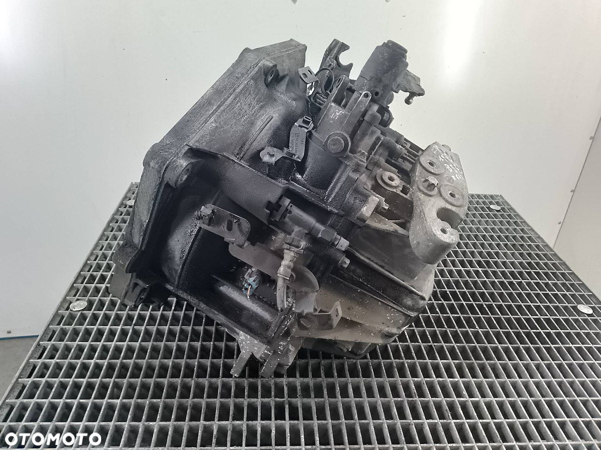 SKRZYNIA BIEGÓW MANUALNA OPEL ASTRA H 1.9 CDTI M32 - 3