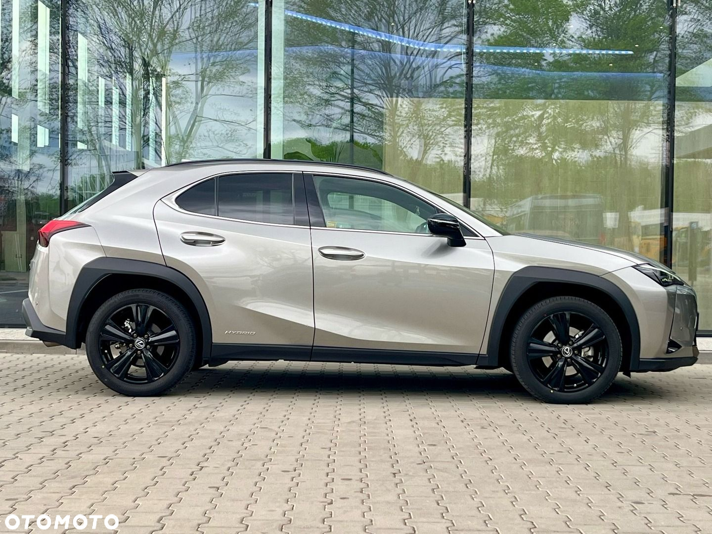 Lexus UX - 4
