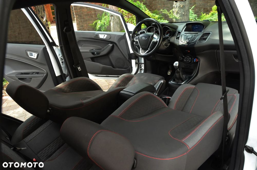 Ford Fiesta 1.5 TDCi ST&St Titanium - 5