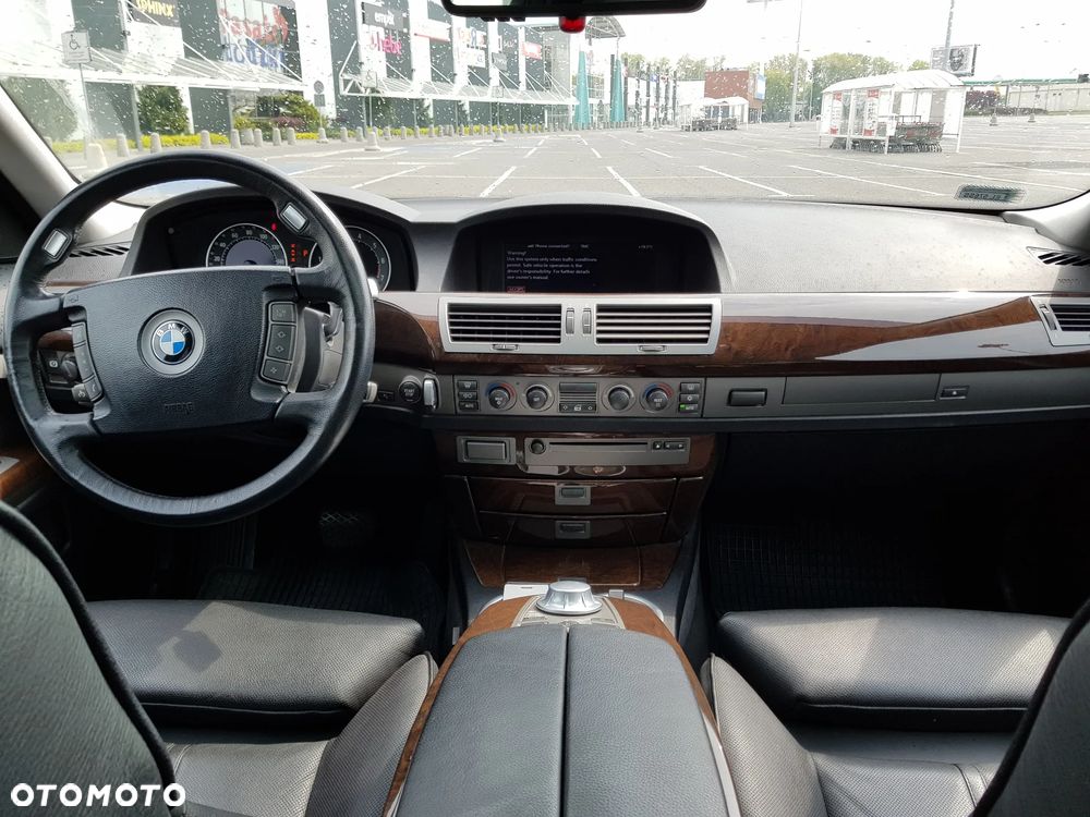 BMW Seria 7 - 11