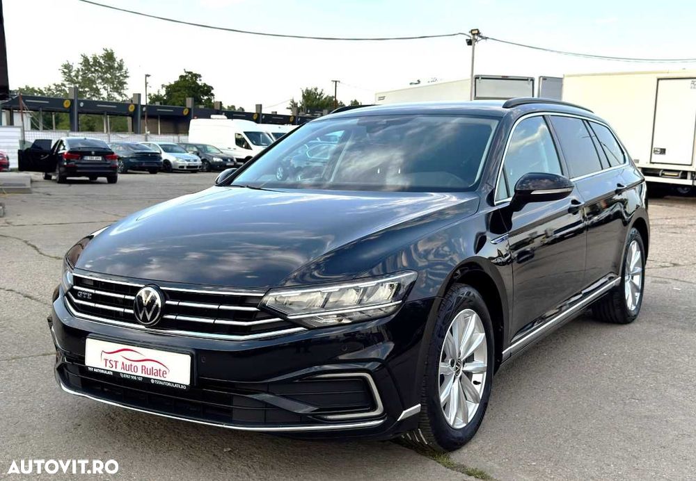 Volkswagen Passat - 2