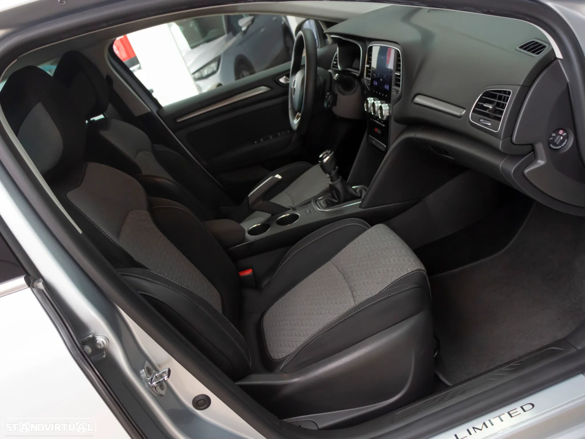 Renault Mégane Sport Tourer 1.5 Blue dCi Limited - 12