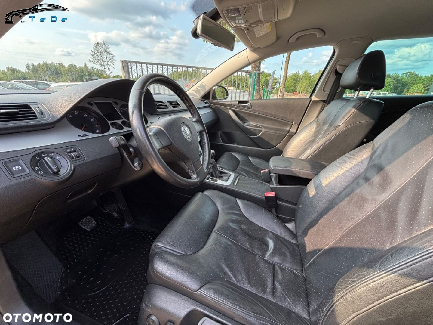 Volkswagen Passat 1.6 Comfortline - 25