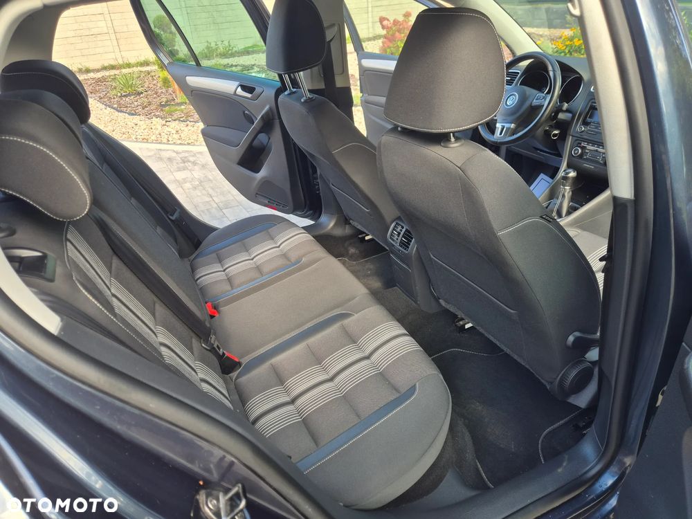 Volkswagen Golf - 27