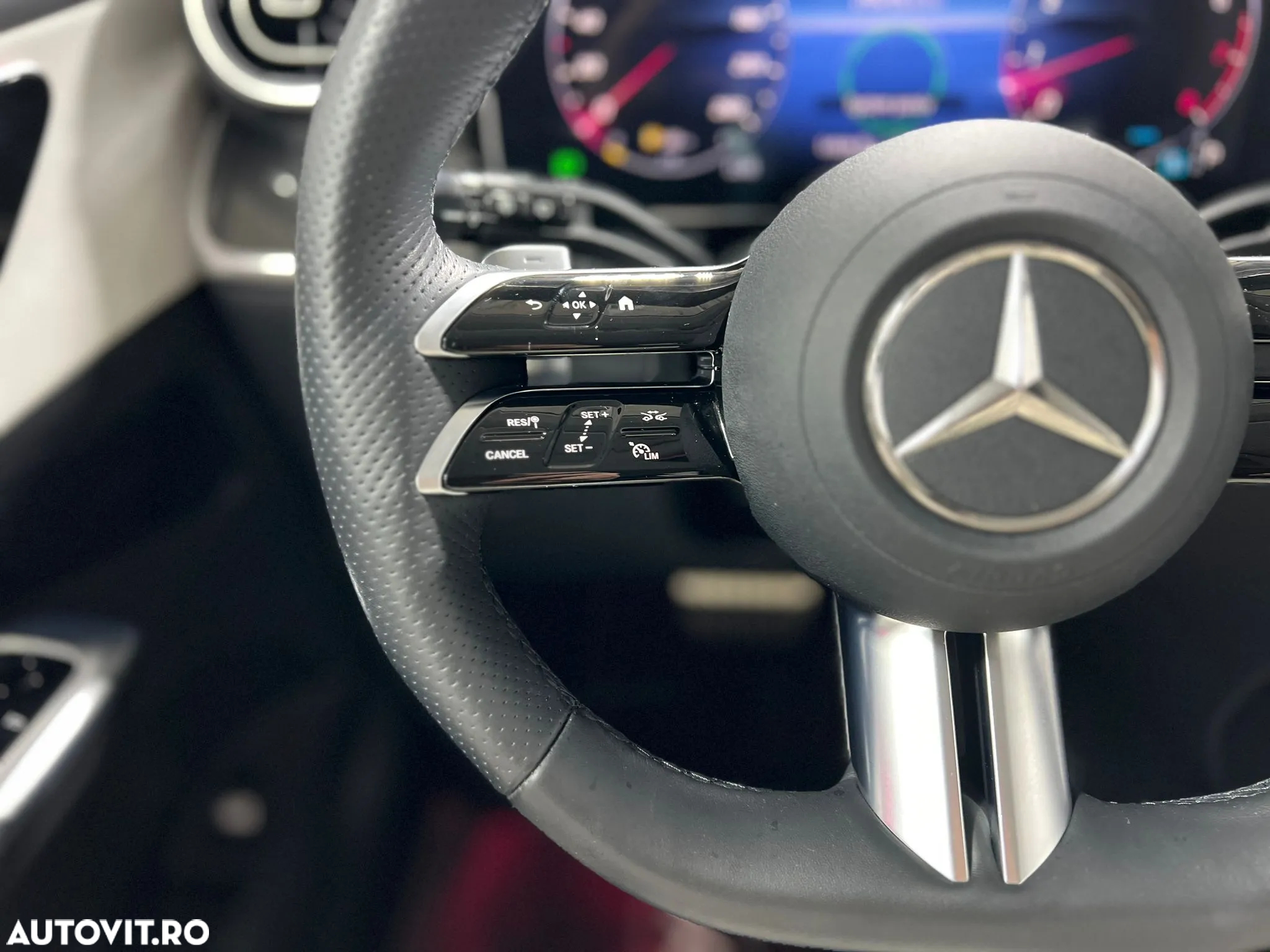 Mercedes-Benz GLC 200 4Matic 9G-TRONIC AMG Line Advanced - 15
