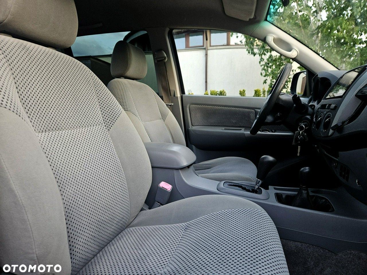 Toyota Hilux 4x4 Double Cab Autm Executive - 7