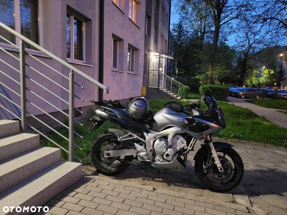 Yamaha FZ6 - 12