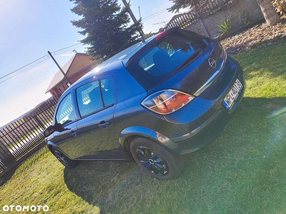 Opel Astra 1.4 Essentia - 3
