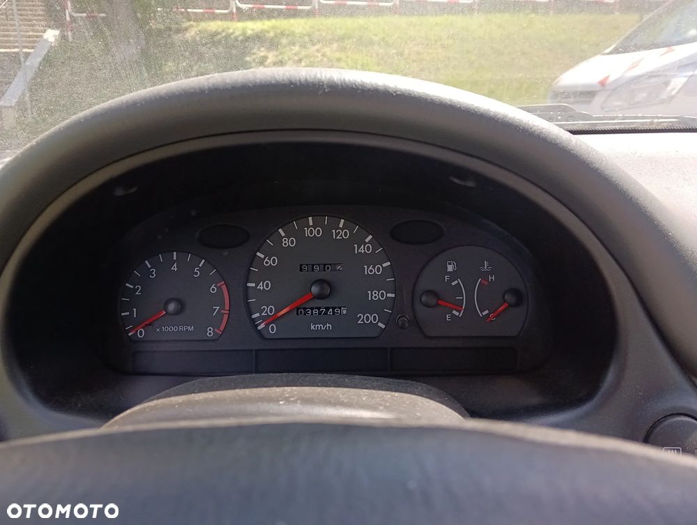 Hyundai Accent - 5