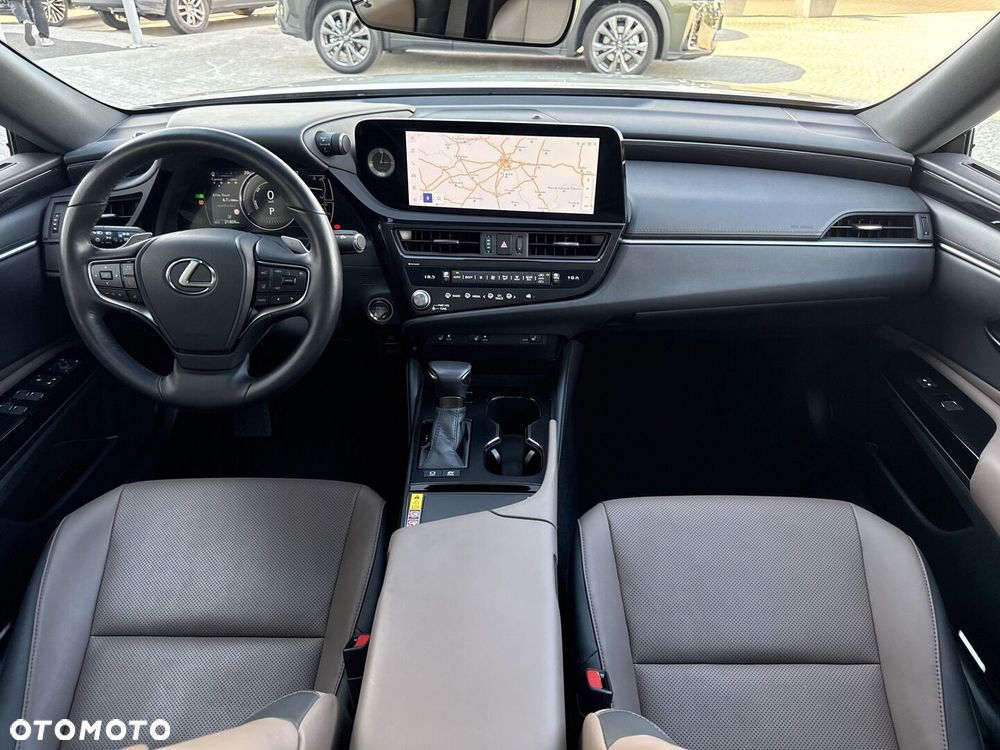 Lexus ES 300h Business Edition - 21