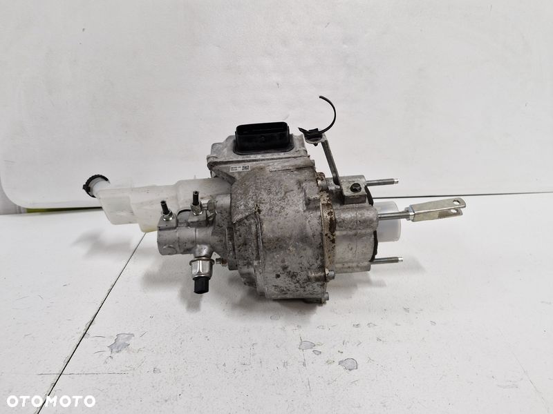 NISSAN LEAF I 1 ZE0 SERWO POMPA HAMULCOWA EAC1035-04A 4NR0C - 11