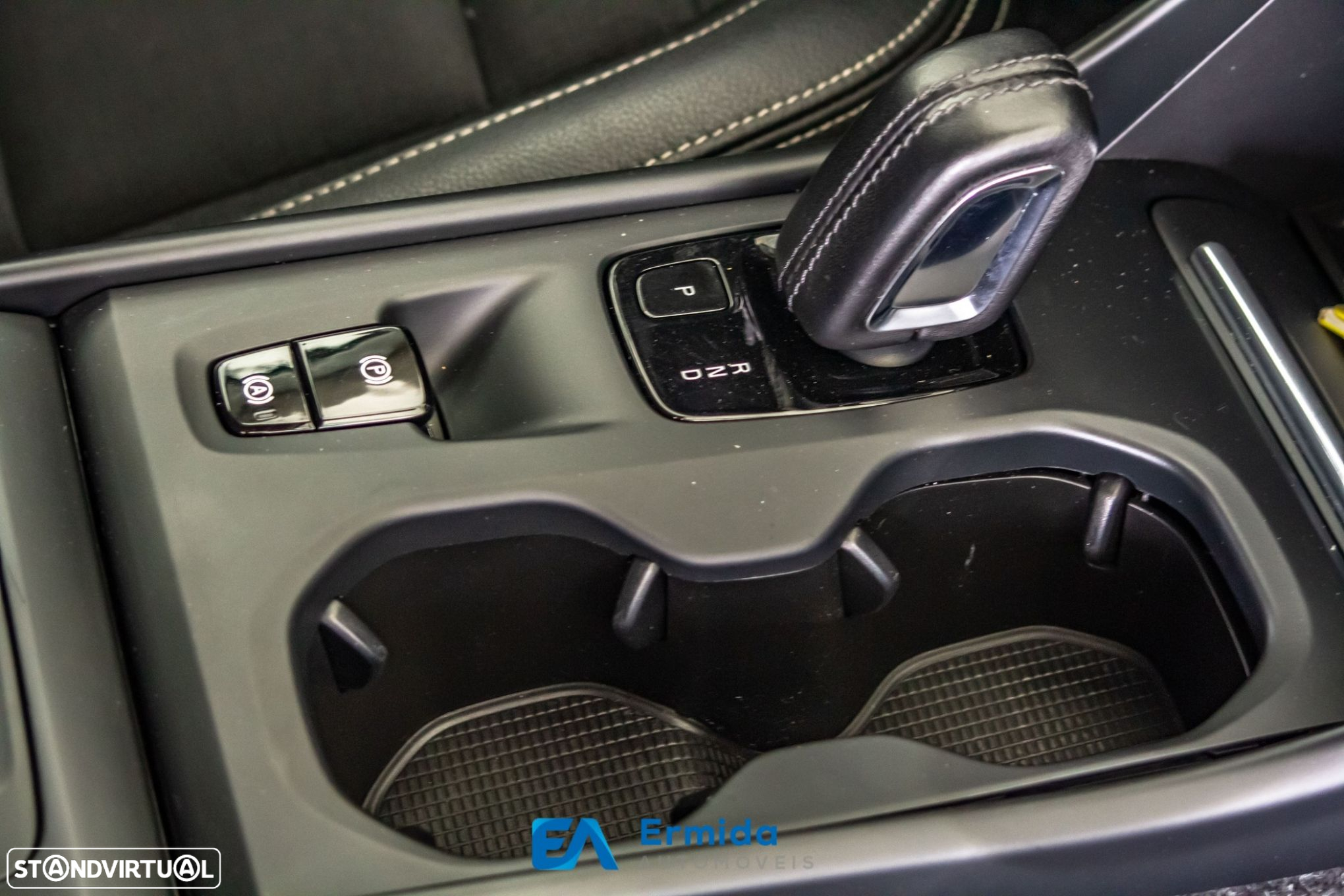 Volvo XC 40 2.0 D3 Geartronic - 54